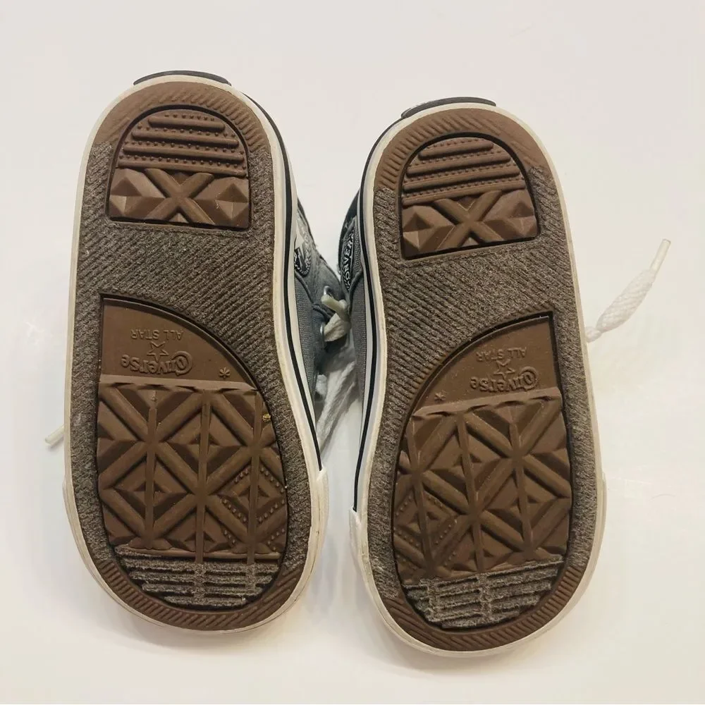 Converse Chuck Taylor Axle Infant Size 6 Grey Black Mid Top Sneakers‎ Canvas